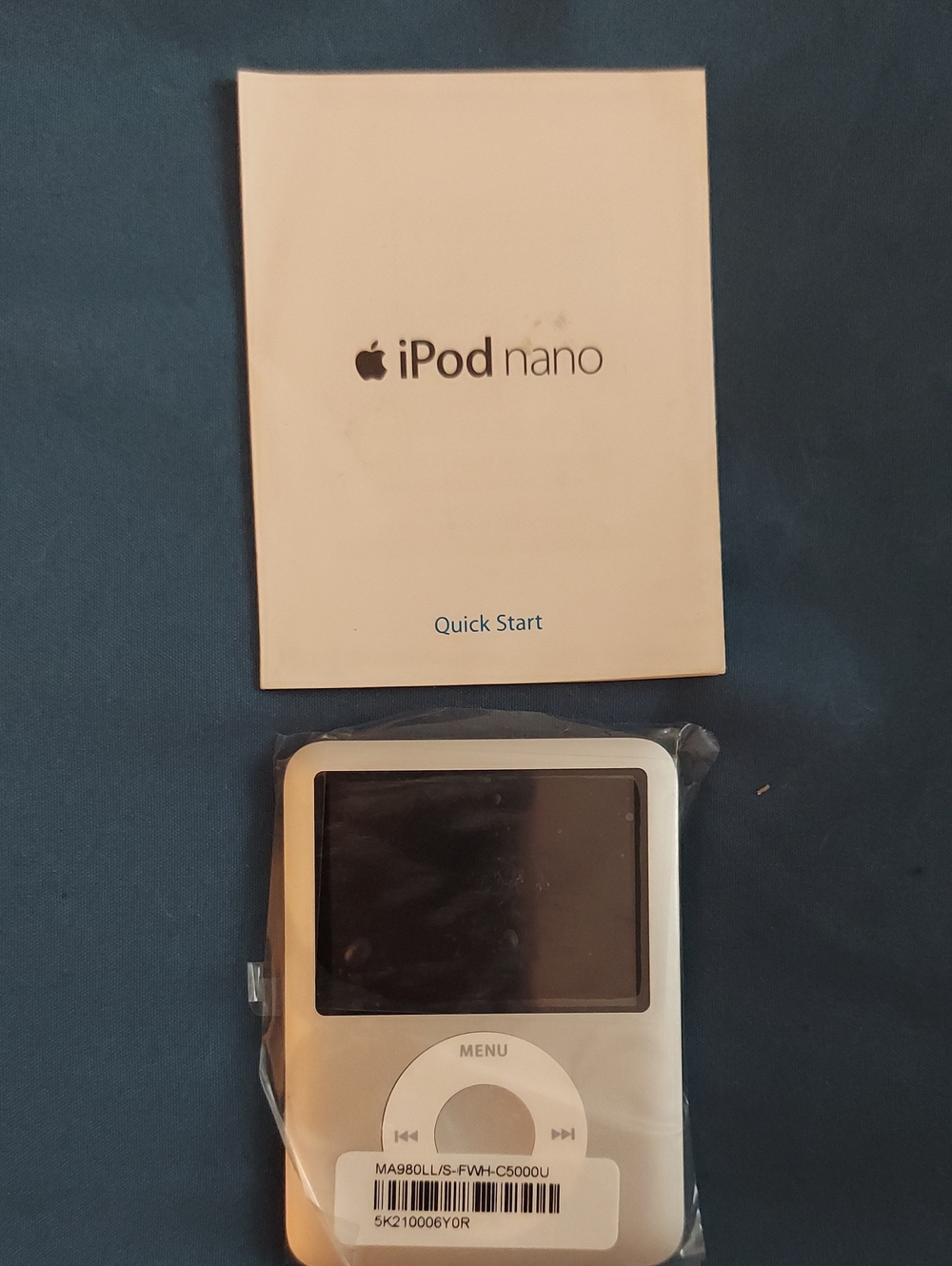 Apple iPod nano Silver with Quick Start Guide